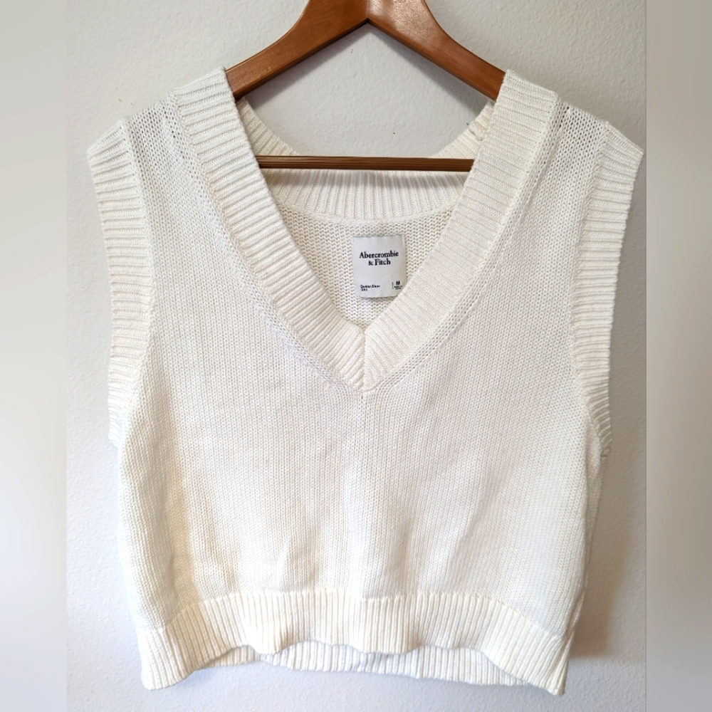 Abercrombie white sweater vest